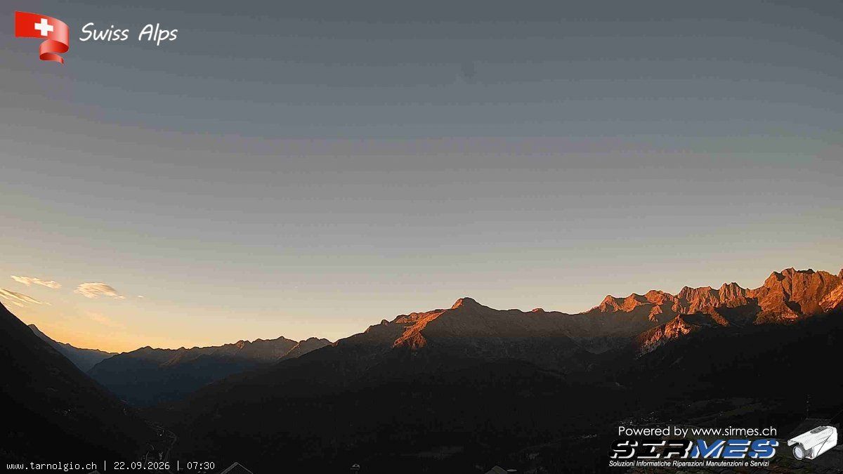 Faido › Süden: Tarnolgio - Ticino, Svizzera: Vista sul versante ovest della Leventina