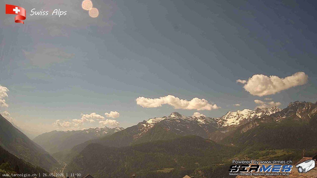 Faido › Süden: Tarnolgio - Ticino, Svizzera: Vista sul versante ovest della Leventina