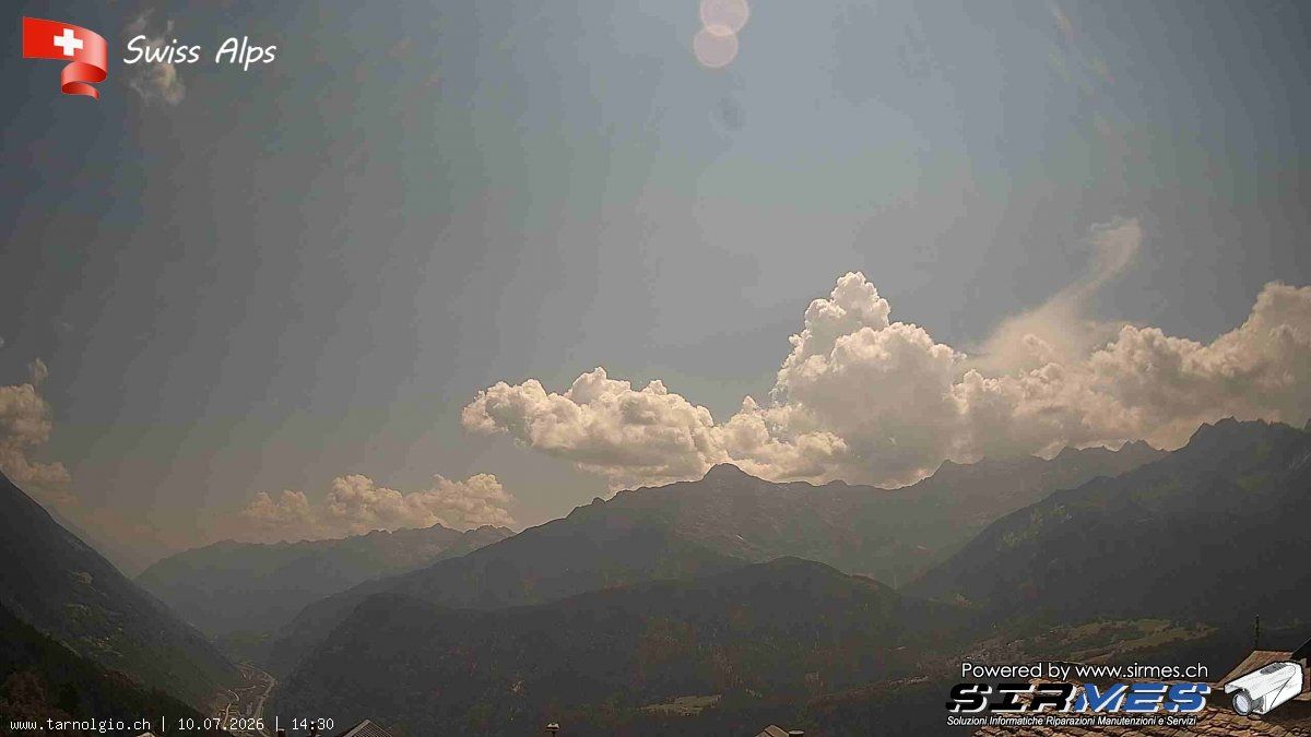 Faido › Süden: Tarnolgio - Ticino, Svizzera: Vista sul versante ovest della Leventina