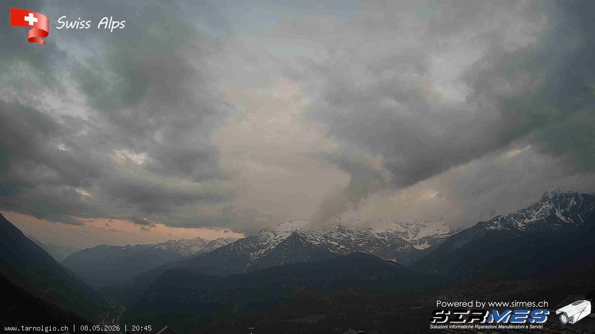 Faido › Süden: Tarnolgio - Ticino, Svizzera: Vista sul versante ovest della Leventina