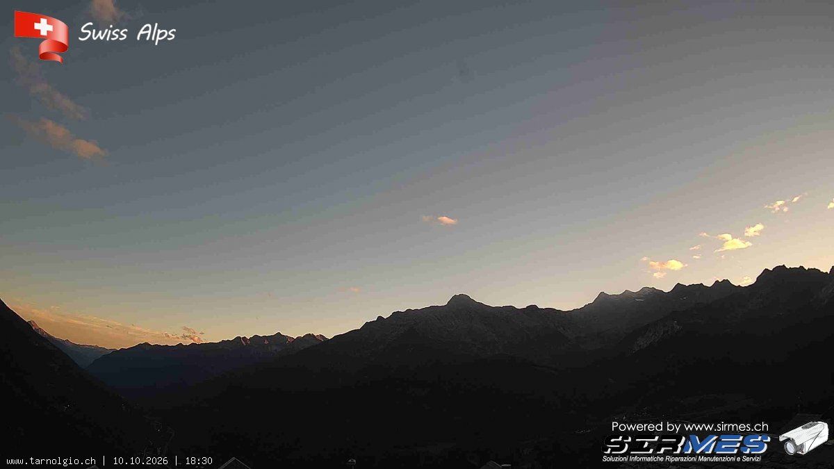 Faido › Süden: Tarnolgio - Ticino, Svizzera: Vista sul versante ovest della Leventina