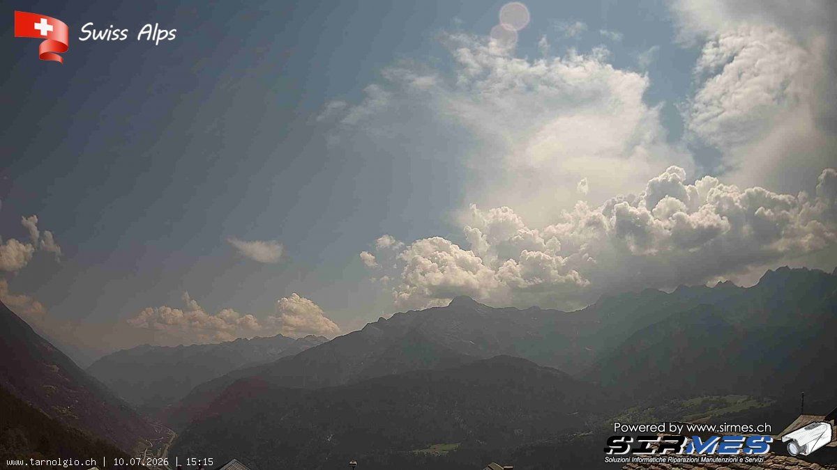 Faido › Süden: Tarnolgio - Ticino, Svizzera: Vista sul versante ovest della Leventina