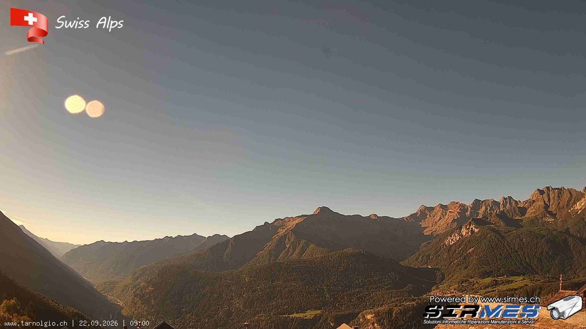 Faido › Süden: Tarnolgio - Ticino, Svizzera: Vista sul versante ovest della Leventina