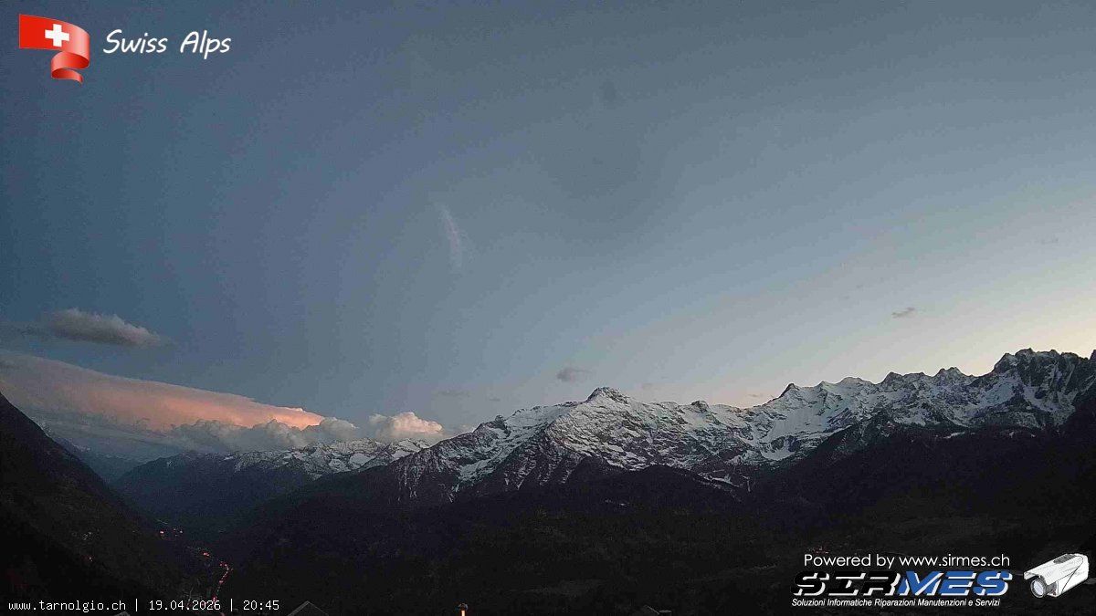 Faido › Süden: Tarnolgio - Ticino, Svizzera: Vista sul versante ovest della Leventina
