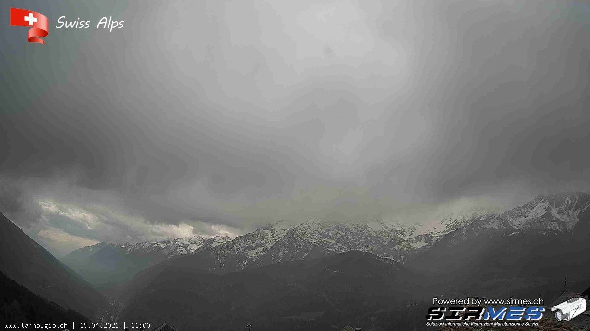 Faido › Süden: Tarnolgio - Ticino, Svizzera: Vista sul versante ovest della Leventina