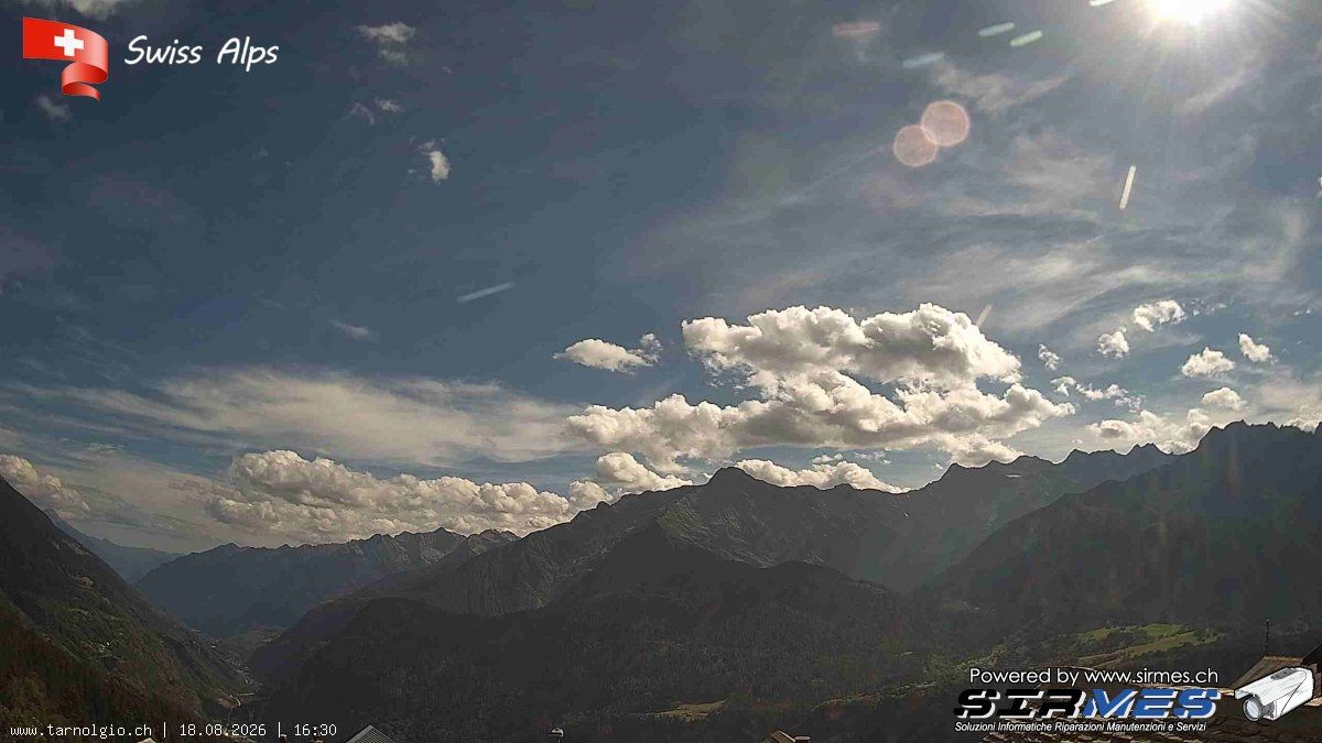 Faido › Süden: Tarnolgio - Ticino, Svizzera: Vista sul versante ovest della Leventina