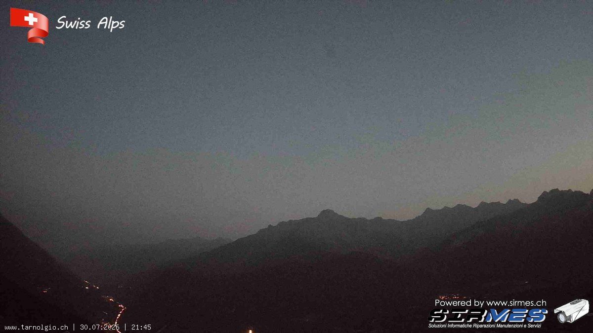 Faido › Süden: Tarnolgio - Ticino, Svizzera: Vista sul versante ovest della Leventina