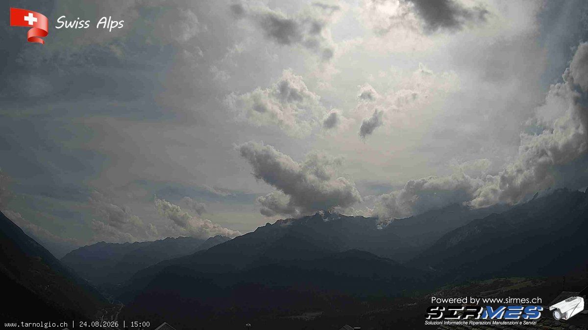 Faido › Süden: Tarnolgio - Ticino, Svizzera: Vista sul versante ovest della Leventina