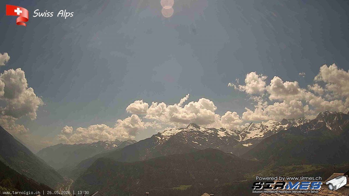 Faido › Süden: Tarnolgio - Ticino, Svizzera: Vista sul versante ovest della Leventina