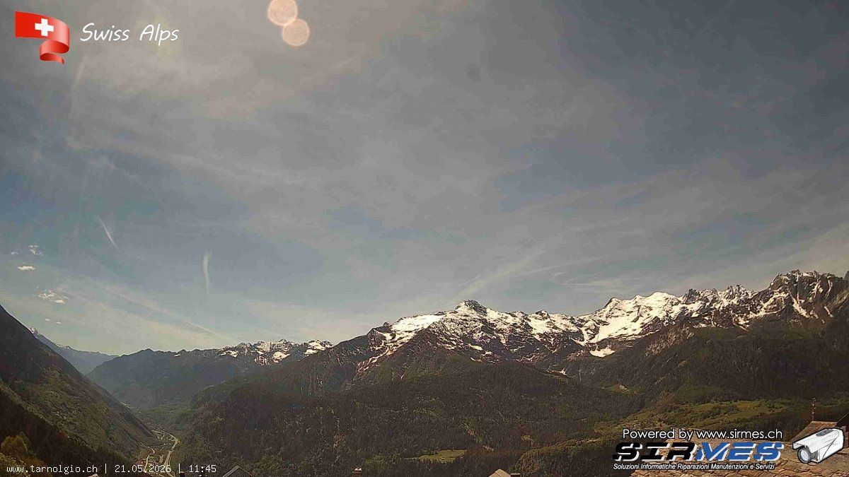 Faido › Süden: Tarnolgio - Ticino, Svizzera: Vista sul versante ovest della Leventina