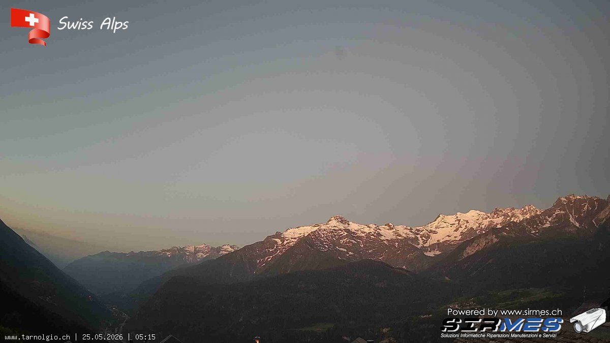 Faido › Süden: Tarnolgio - Ticino, Svizzera: Vista sul versante ovest della Leventina