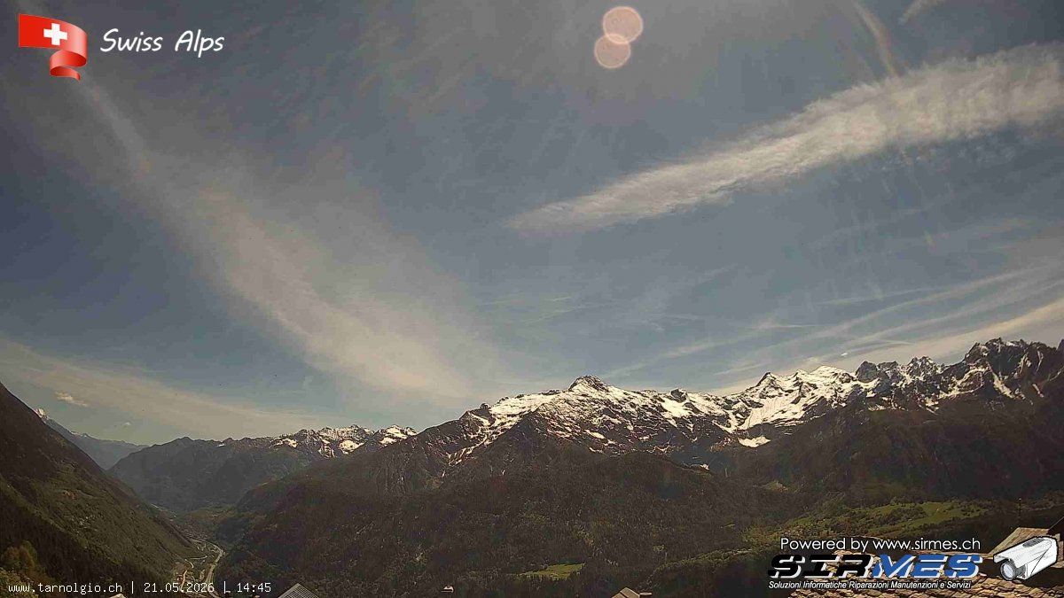 Faido › Süden: Tarnolgio - Ticino, Svizzera: Vista sul versante ovest della Leventina