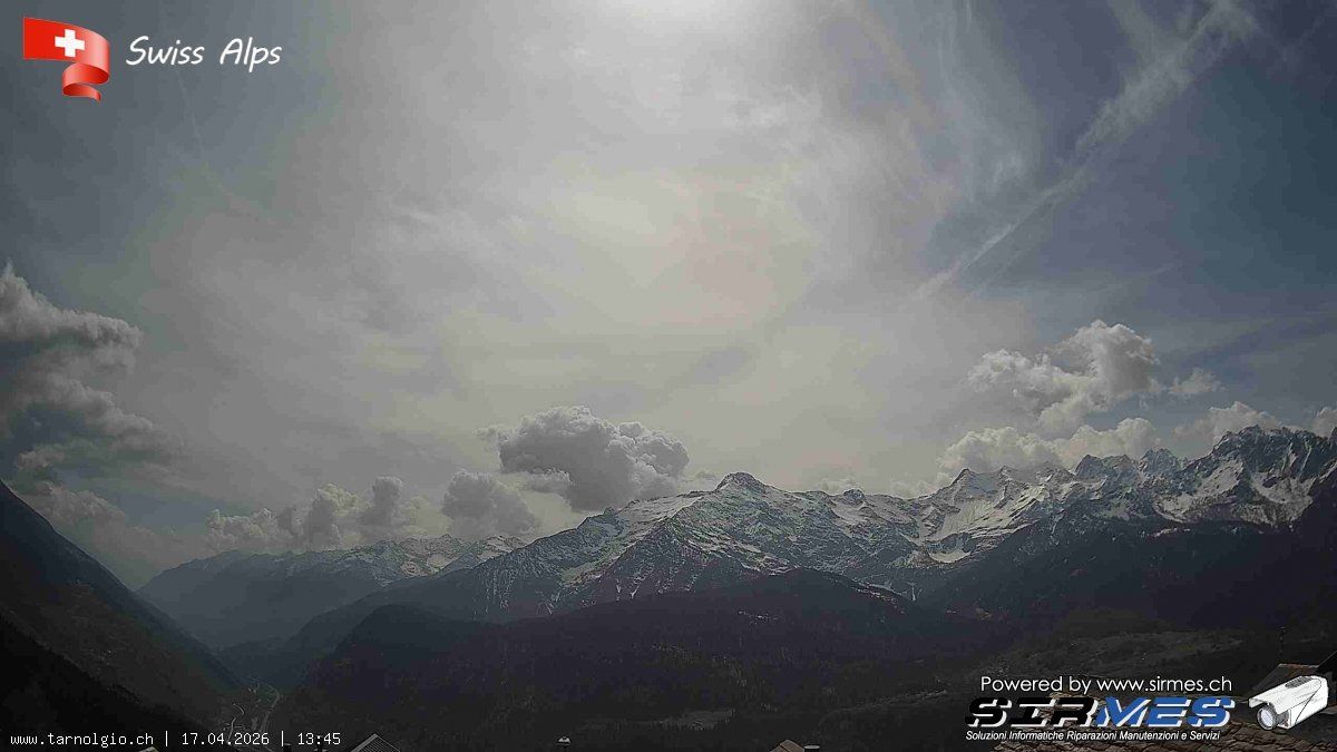 Faido › Süden: Tarnolgio - Ticino, Svizzera: Vista sul versante ovest della Leventina