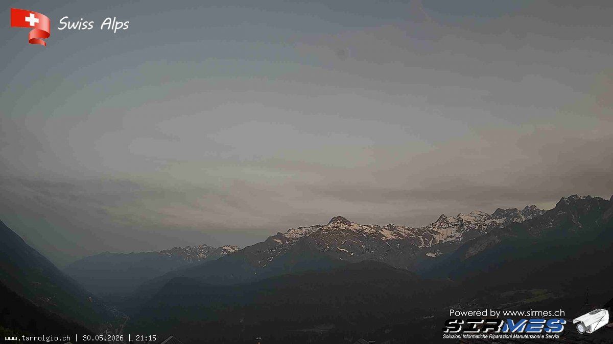 Faido › Süden: Tarnolgio - Ticino, Svizzera: Vista sul versante ovest della Leventina
