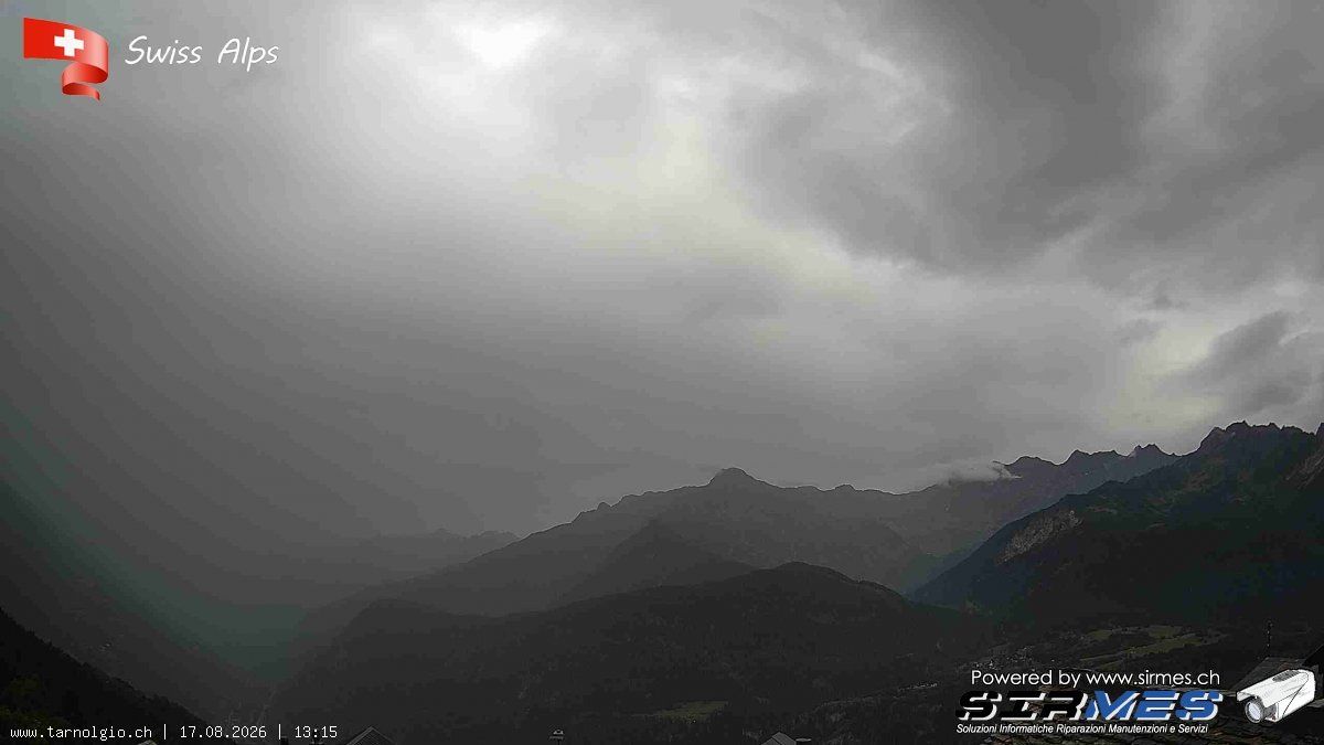 Faido › Süden: Tarnolgio - Ticino, Svizzera: Vista sul versante ovest della Leventina