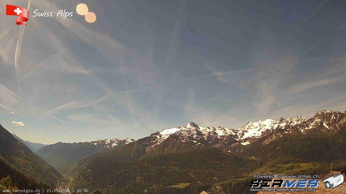 Faido › Süden: Tarnolgio - Ticino, Svizzera: Vista sul versante ovest della Leventina