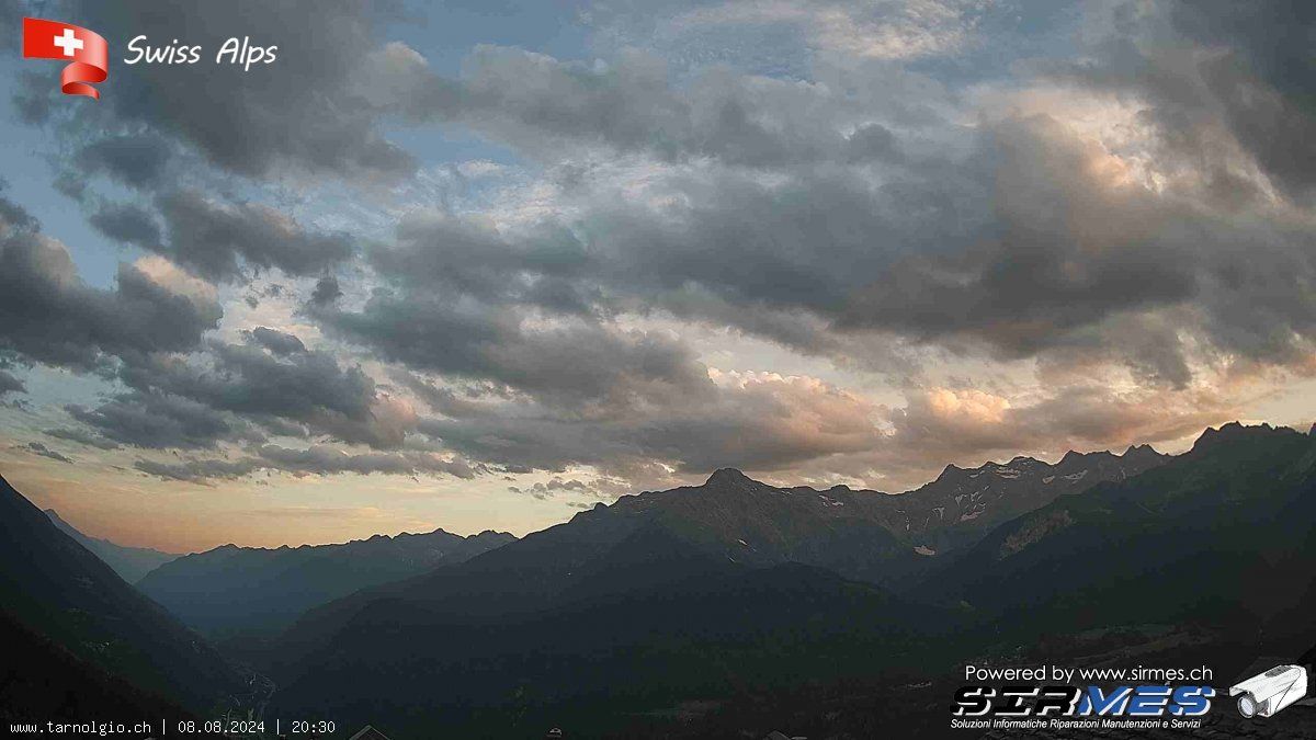 Faido › Süd: Tarnolgio - Vista sul versante ovest della Leventina