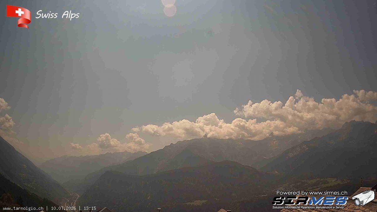 Faido › Süden: Tarnolgio - Ticino, Svizzera: Vista sul versante ovest della Leventina