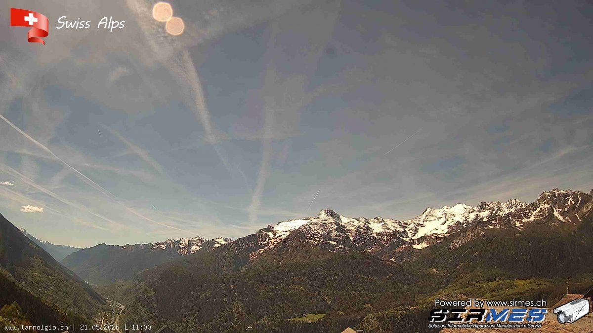 Faido › Süden: Tarnolgio - Ticino, Svizzera: Vista sul versante ovest della Leventina