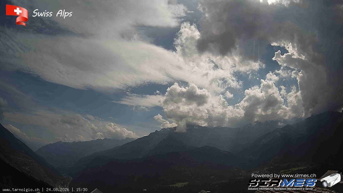 Faido › Süden: Tarnolgio - Ticino, Svizzera: Vista sul versante ovest della Leventina