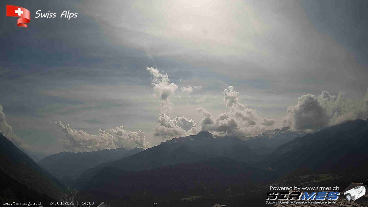 Faido › Süden: Tarnolgio - Ticino, Svizzera: Vista sul versante ovest della Leventina