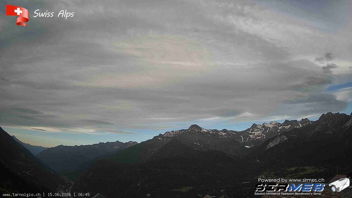 Faido › Süden: Tarnolgio - Ticino, Svizzera: Vista sul versante ovest della Leventina