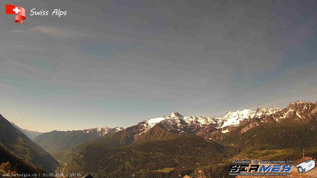 Faido › Süden: Tarnolgio - Ticino, Svizzera: Vista sul versante ovest della Leventina