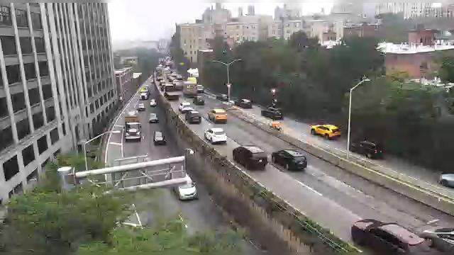 Traffic Cam New York › West: I-278 at State Street/Uppr Lvl