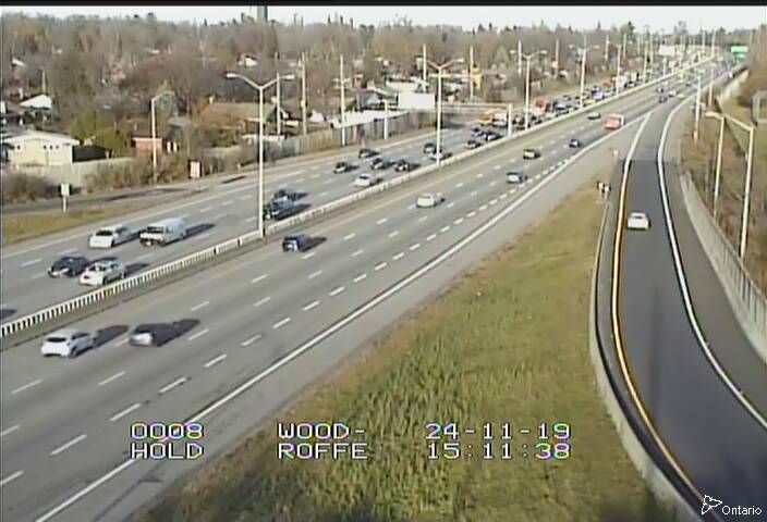 Traffic Cam (Old) Ottawa: Highway 417 near Woodroffe Avenue