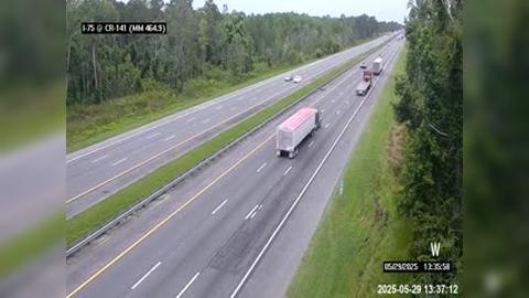 Traffic Cam Jennings: I-75 @ MM 464.9