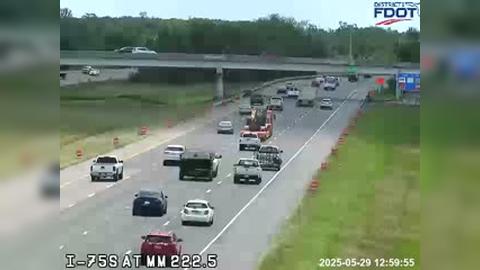 Traffic Cam Fullers Earth: 2225S_75_N/O_KAY_RD_M222