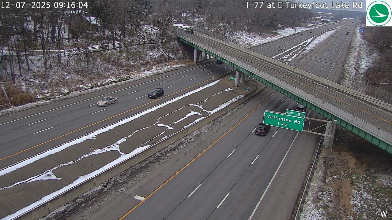 Traffic Cam Green: I-77 at E Turkeyfoot Lake Rd