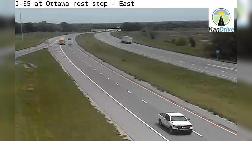 Traffic Cam Homewood: I-35 and Ottawa Rest Stop
