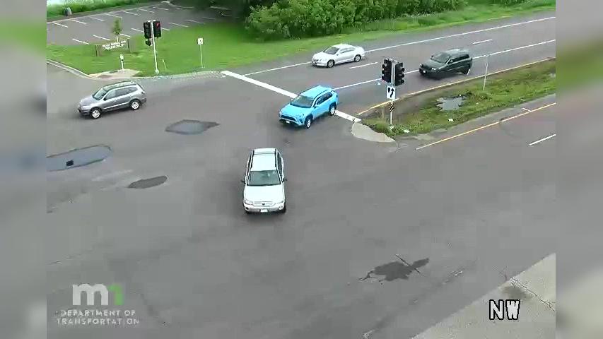 Traffic Cam Maplewood: T.H.61 NB @ Co Rd B