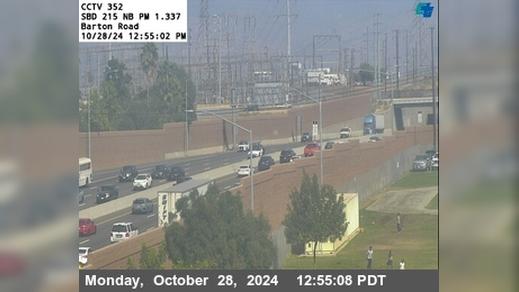 Traffic Cam Grand Terrace › North: I-215: (352) Barton Road