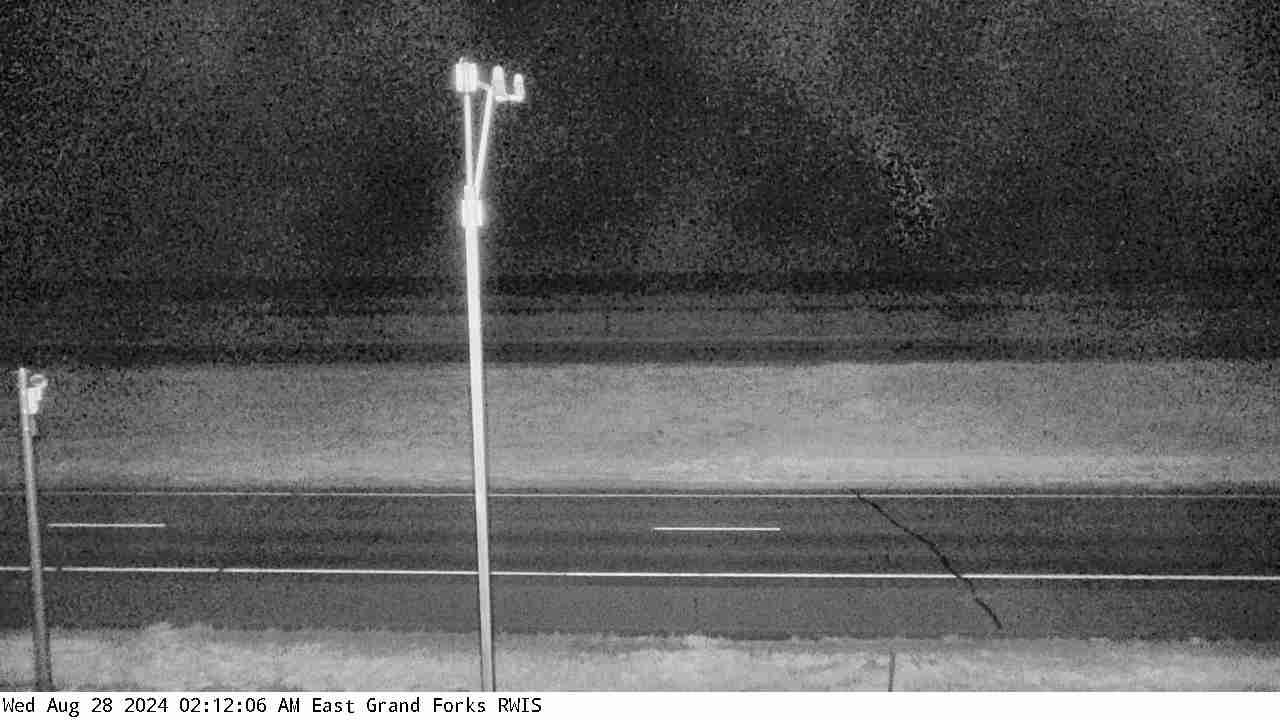 Traffic Cam Mallory: US 2: U.S.2 (East Grand Forks - MP 9): U.S.2 (East Grand Forks - MP 9) View