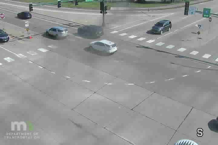 Traffic Cam Chanhassen: MN 5: T.H.5 WB @ Dell Rd