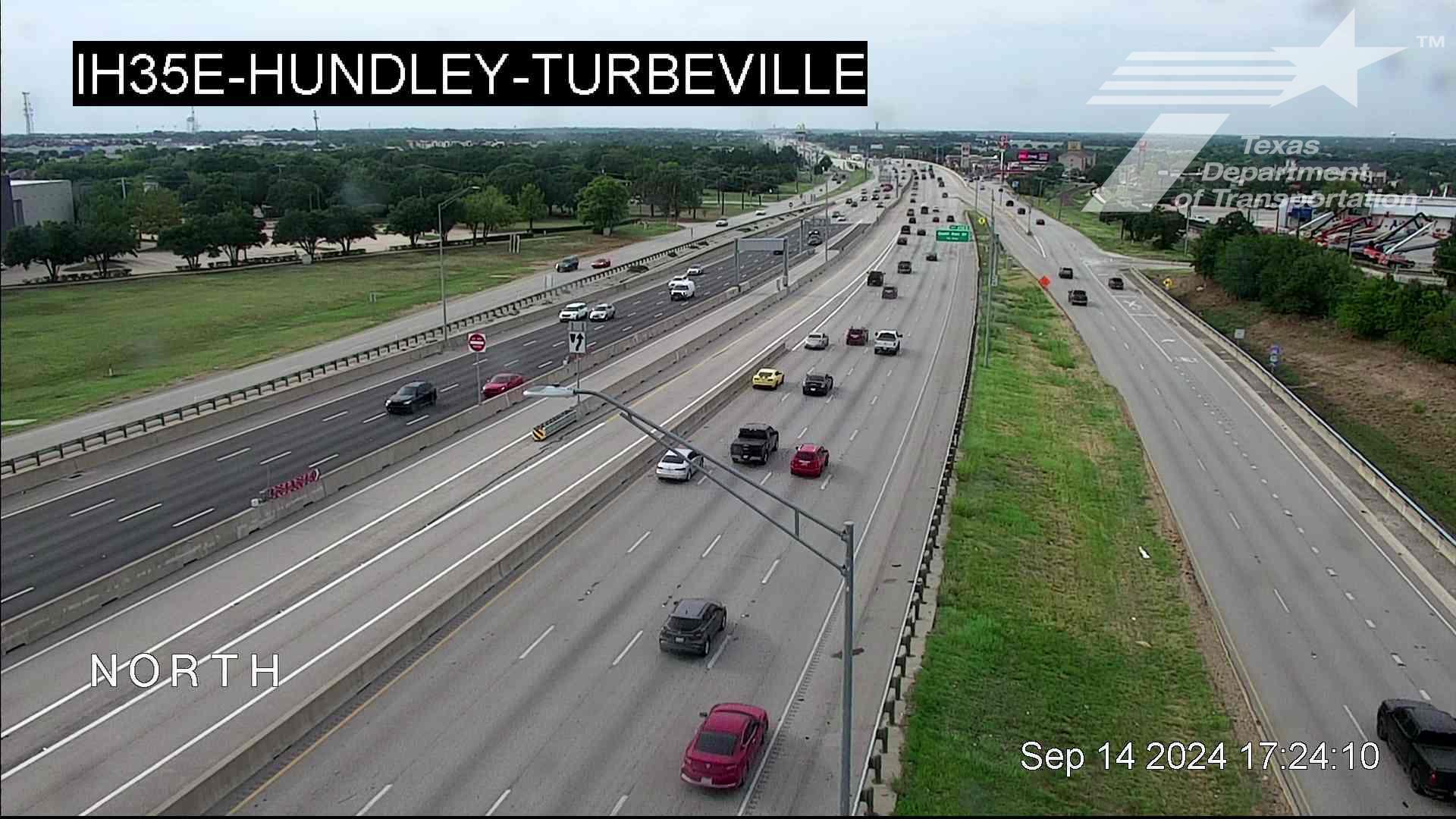 Traffic Cam Lake Dallas › North: I-35E @ Hundley-Turbeville