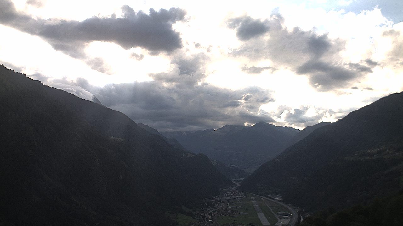 Quinto: Ambri Airport