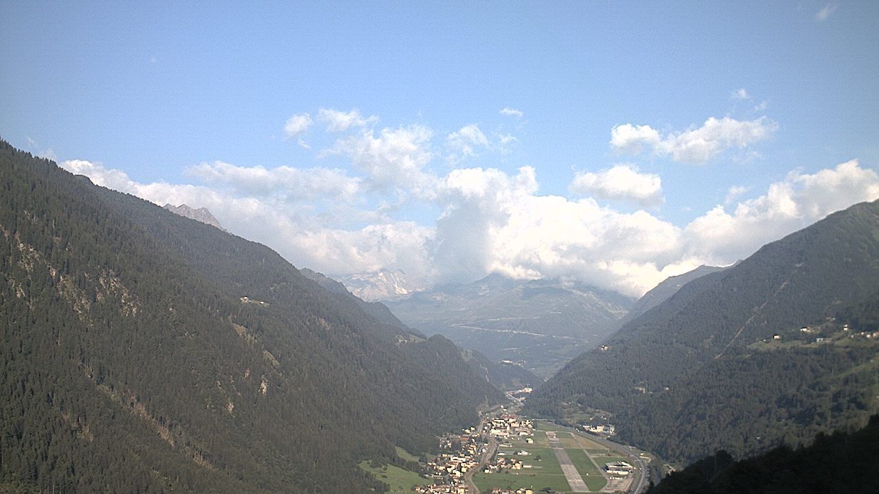 Quinto: Ambri Airport