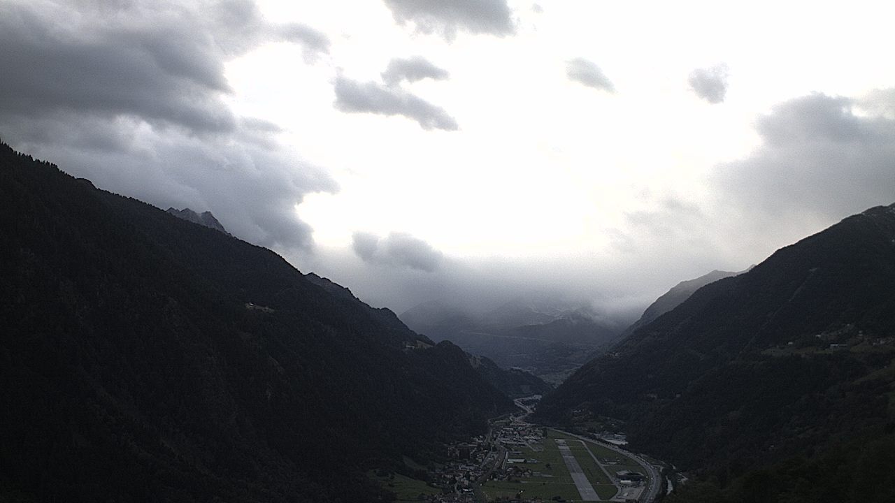 Quinto: Ambri Airport