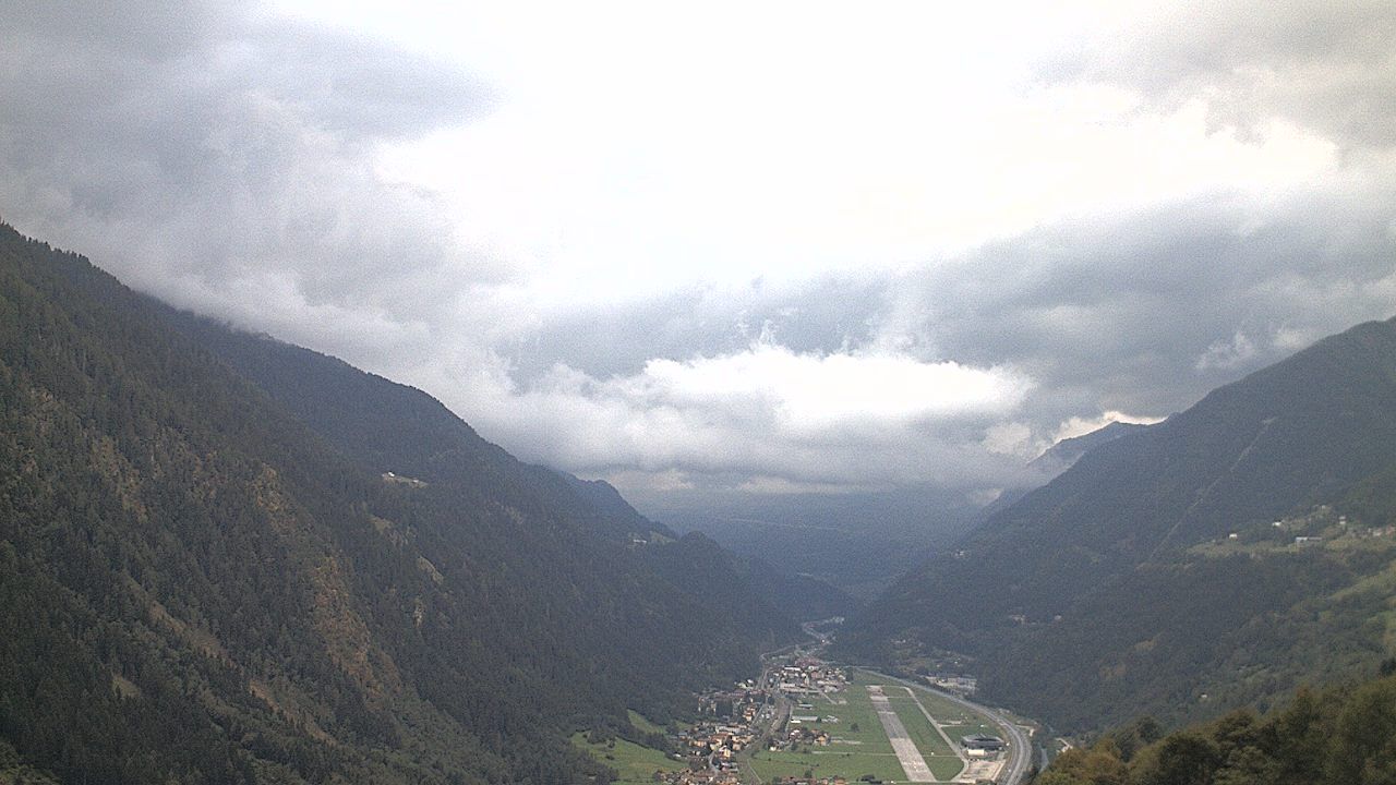 Quinto: Ambri Airport