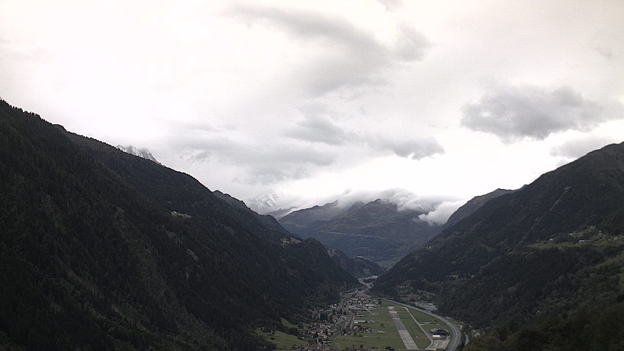 Quinto: Ambri Airport