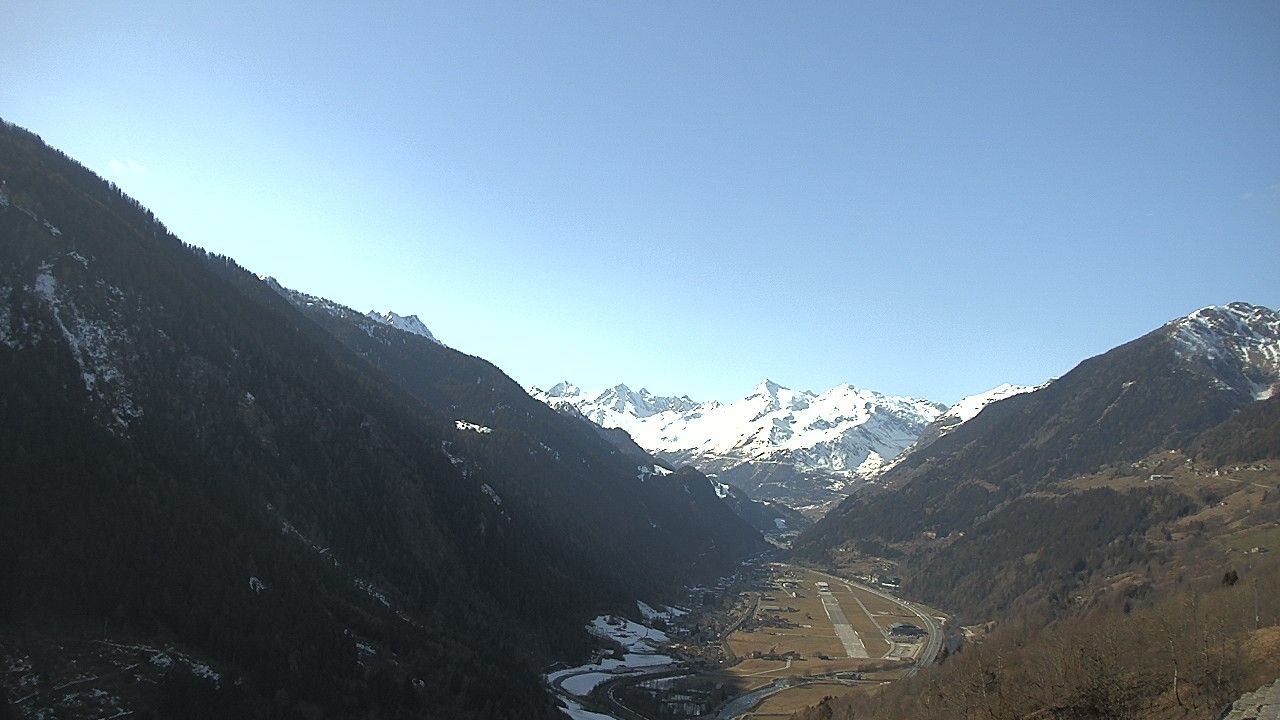 Quinto: Ambri Airport