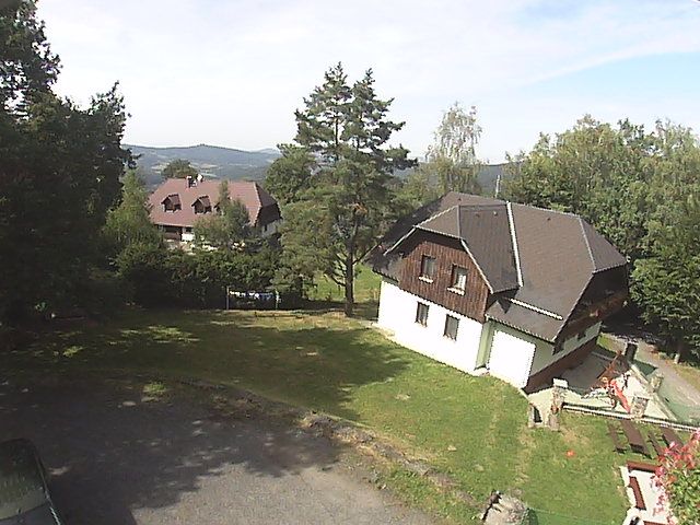 Traffic Cam Hojsova Straz: Hojsova Stráž › South-East: Apartmány Šumava