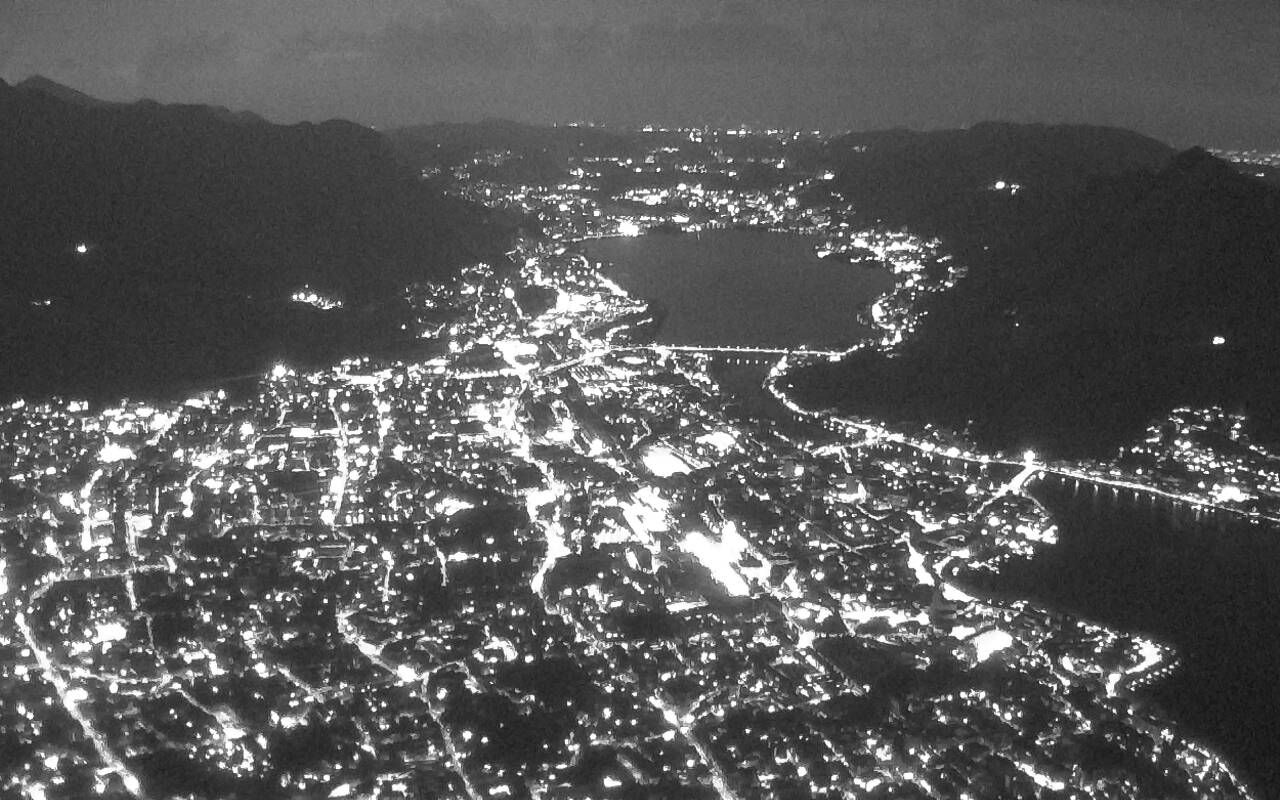 Traffic Cam Lecco › South-East: Navigazione Lago di Como - Monte Barro Regional Park