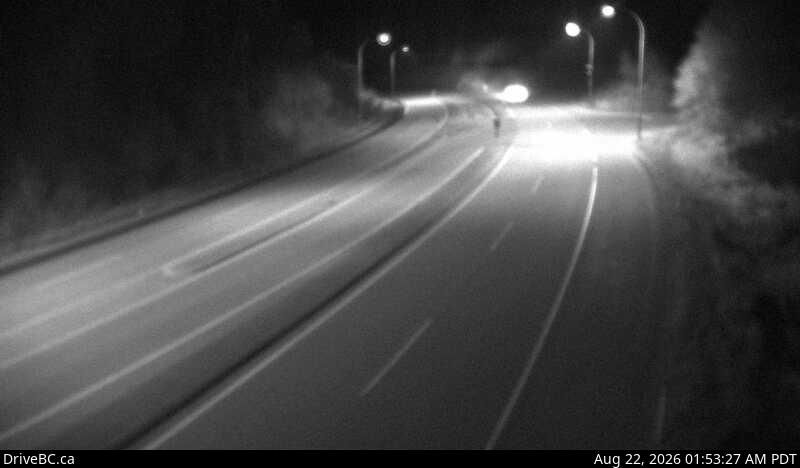 Traffic Cam Squamish › North: Hwy 99, at Daisy Lake Rd about 26 km south of Whistler, looking north