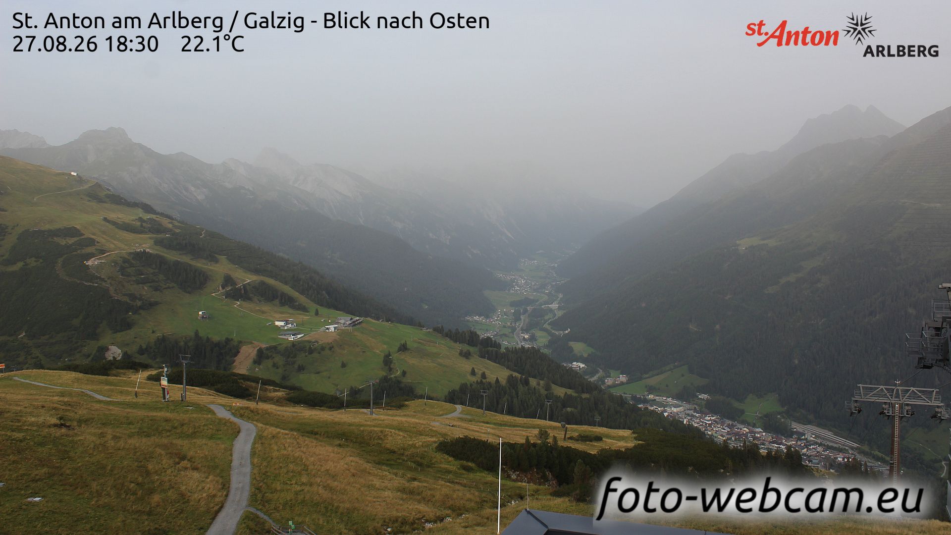 Traffic Cam Gemeinde Sankt Anton am Arlberg: St. Anton am Arlberg - Galzig - Blick nach Osten