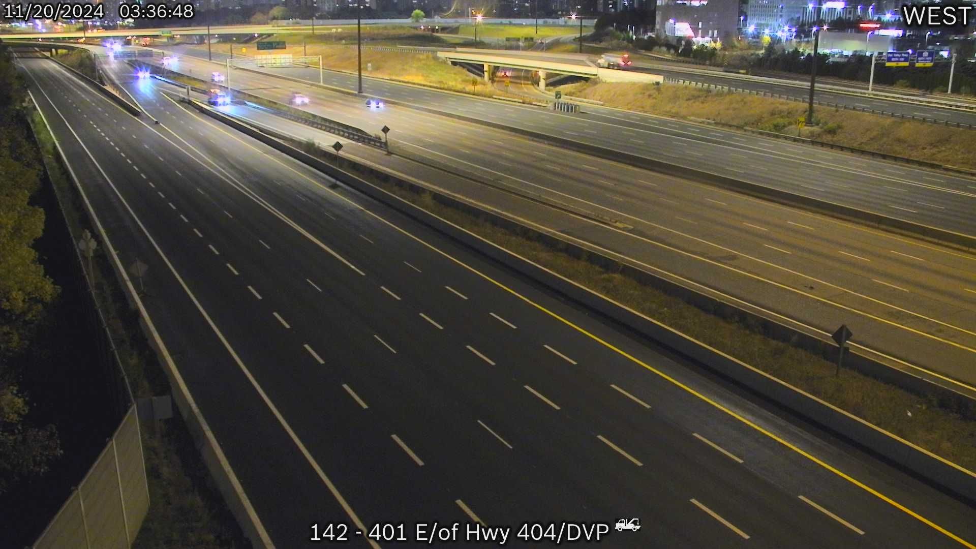 Traffic Cam Toronto: Highway 401 east of Don Valley Parkway