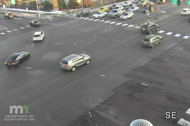 Traffic Cam Savage: T.H.13 SB @ Egan Dr